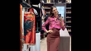 Veshja Që Zgjodhi Emina Për Takimet Në Miami