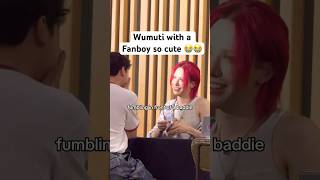Wumuti With A Fanboy On The Fansign So Adorable