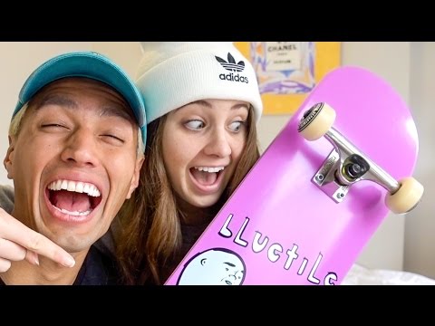 MY GIRLFRIEND'S FIRST SKATEBOARD!!!