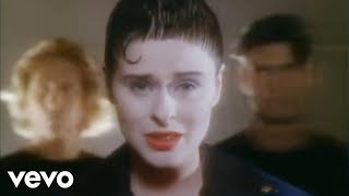 Watch Lisa Stansfield All Around The World video