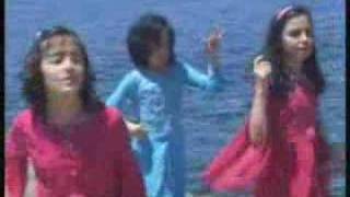 Minik Kalpler Korosu - Sevgini Hissediyorum