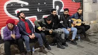 istiklal caddesi kürtçe sokak sanatçıları. Recep göker, Veysel Badak, Nurullah D