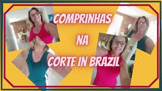 Provando Roupas Da Corte In Brazil Da