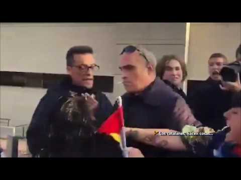 Part1- Insutos y empujones en Badalona a simpatizantes de Vox por parte de independentistas