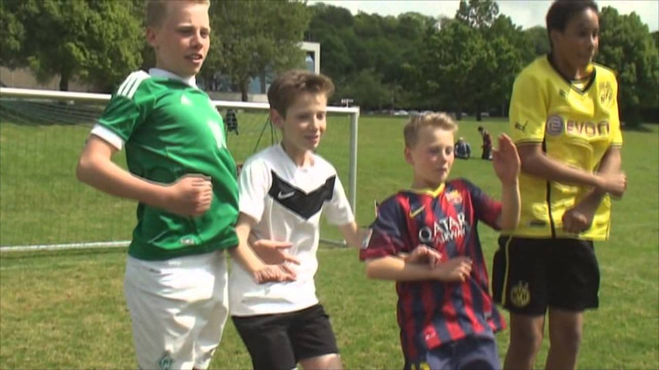 Die schnelle Behandlung gribok der Nägel auf den Beinen