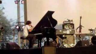 Watch Jamie Cullum 7 Nation Army video