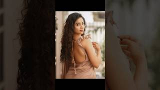Janani Ashok Kumar Hot In Saree