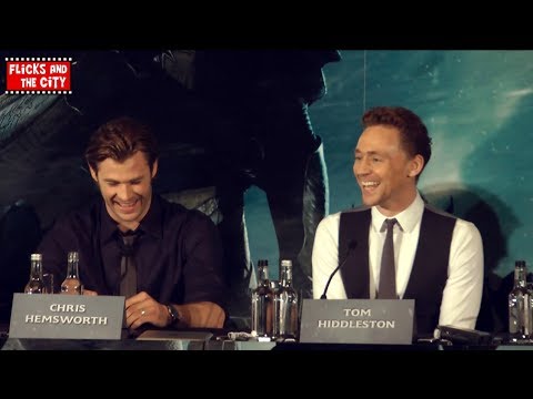 Thor The Dark World - Chris Hemsworth, Tom Hiddleston, Natalie Portman, Christopher Eccleston Thor The Dark World - Chris Hemsworth, Tom Hiddleston, Natalie Portman, Christopher Eccleston