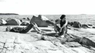 Watch Tenhi Hallavedet video