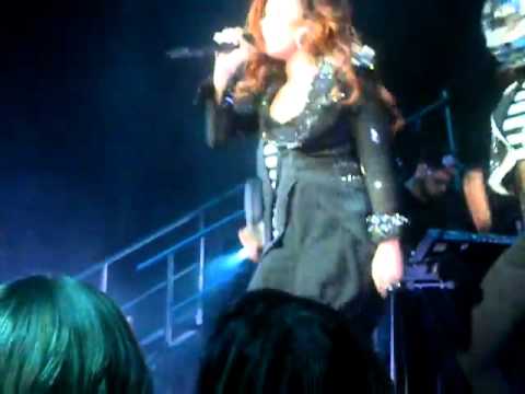 Demi Lovato Pull's Her Hair Extensions Live In Kansas City