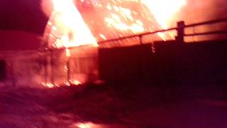Видео Пожар на улице Ольховская 15 в 4:20 ночи от Сергей Филимонов, Ольховская улица, Новосибирск, Россия