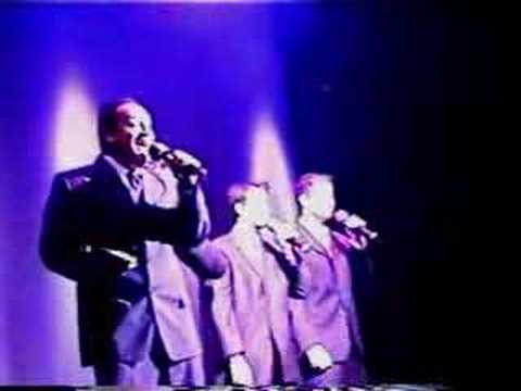 Acapella Group Lighthouse Singing Lion Sleeps Tonight