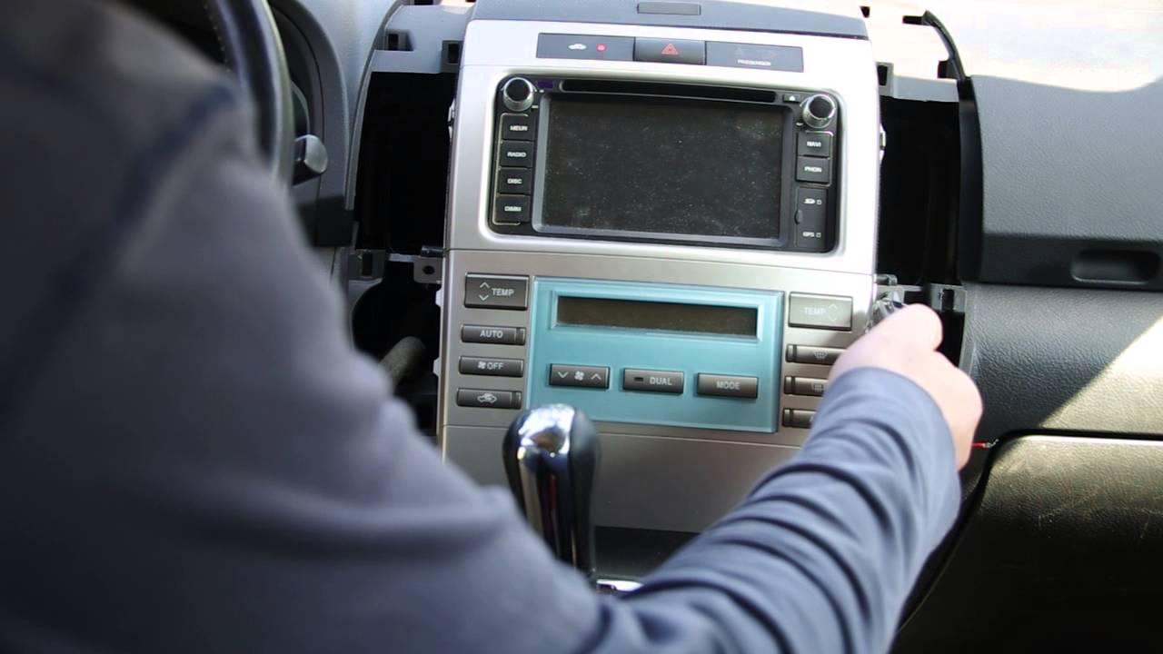 Toyota corolla verso replace radio