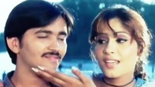 Na Dekhni Babu Ke Surat Bhojpuri Video Song Aapan Bhayil Paraya- Komal Dhillon
