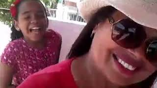 Curtido Um Dia Di Piscina Com Minha Amiga