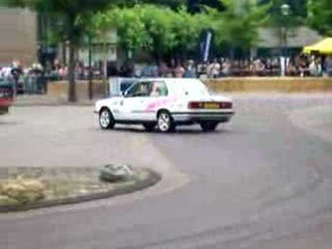 BMW E30 325i Drifting BMW Promotiedag 2007 St Anthonis