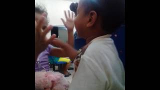 Minha Sobrinha Beijando Seu Primeiro