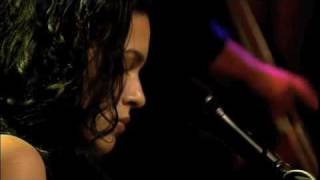 Video What am i to you Norah Jones