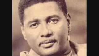 Watch Aaron Neville Ave Maria video