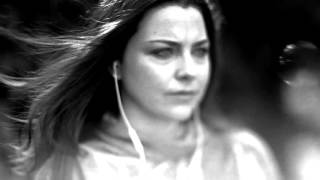 Watch Amy Lee With Or Without You video