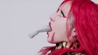 Brooke Candy Ft. Charli Xcx & Maliibu Miitch - Xxxtc