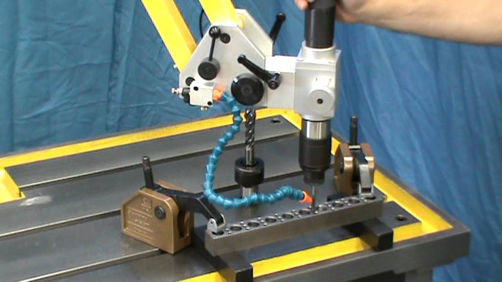 Pneumatic tapping machine CMA RNRM20.mpg YouTube