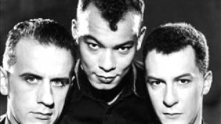 Watch Fine Young Cannibals Funny How Love Is video