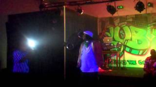 E Tv Exclusive ...................Dont Forget Tha Phat Laces