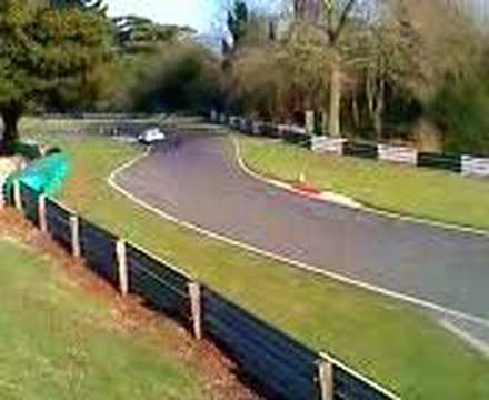A short cip of a very rapid MK INDY gsxr 1000 enginelaping cadwell park