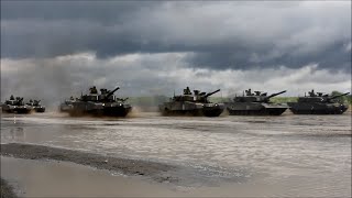  The tank parade of JGSDF 7th division