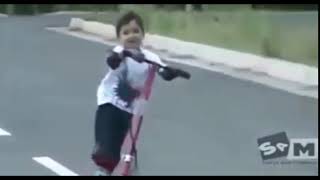 Muleke Do Patinete E Ai Meu Cu
