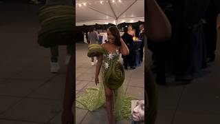 Style Des Reines Du Bal - Avant Et Après Le Bal