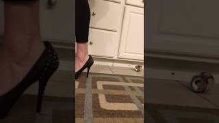 Heels Crush Can