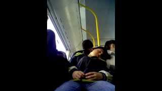 Otobüste Uyuyan Çocuk