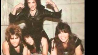 Watch Quiet Riot Pretty Pack O Lies video