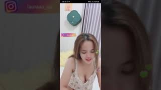 Laura Si Cantik Selalu Pamer Belahan Bigp Live