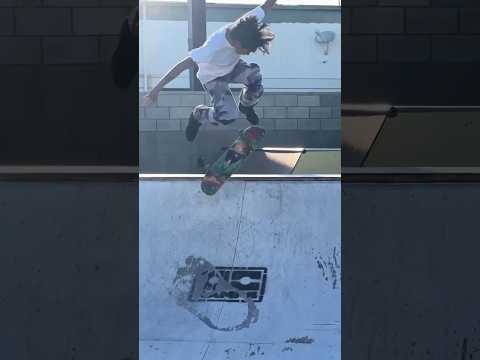 Warehouse run with Rudy Moreno‼️🙌🏽 #skateclipsdaily #ramp #miniramp #skateboarding #skateramp