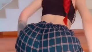Lara Silva Dançando Funk