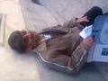مرد همداني جلوي بيمارستان، دوتا دختر مي بينه حشري ميشه!