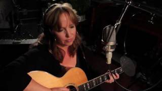 Watch Gretchen Peters Hello Cruel World video