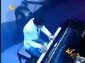 ドニーイェンのピアノ演奏（2005）の動画　part 2　『セブンソード』プレミア