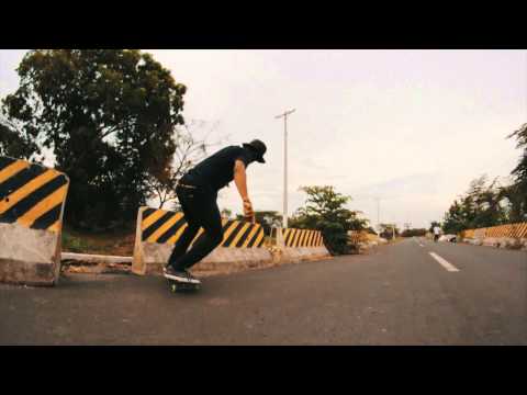 Andres Sanders en La Linea - Skateboarding Panama