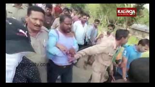 Teacher thrashed by villagers for misbehaving with minor girl student in Niali | Kalinga TV
