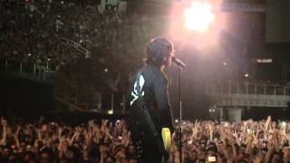 Watch Green Day 99 Revolutions video