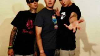 Watch Blink182 Dead Mans Curve video
