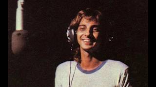 Watch Barry Manilow My Moonlight Memories Of You video