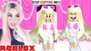I COPIED PEOPLE'S OUTFITS IN ROYALE HIGH TO SEE WHAT WOULD HAPPEN... THEY GOT REALLY MAD! Roblox