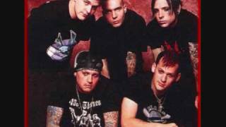 Watch Good Charlotte Let Me Go video