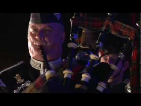 Loreley Tattoo Highland Cathedral mit Feuerwerk