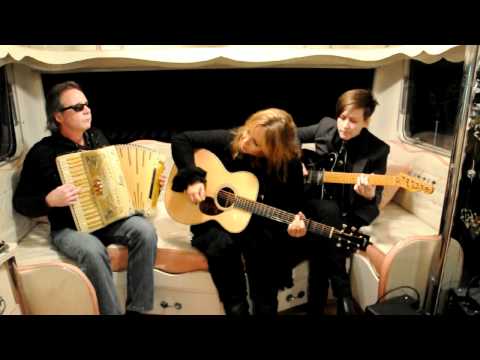 Gretchen Peters &quot;Hello Cruel World&quot; for Couch by Couchwest 2012